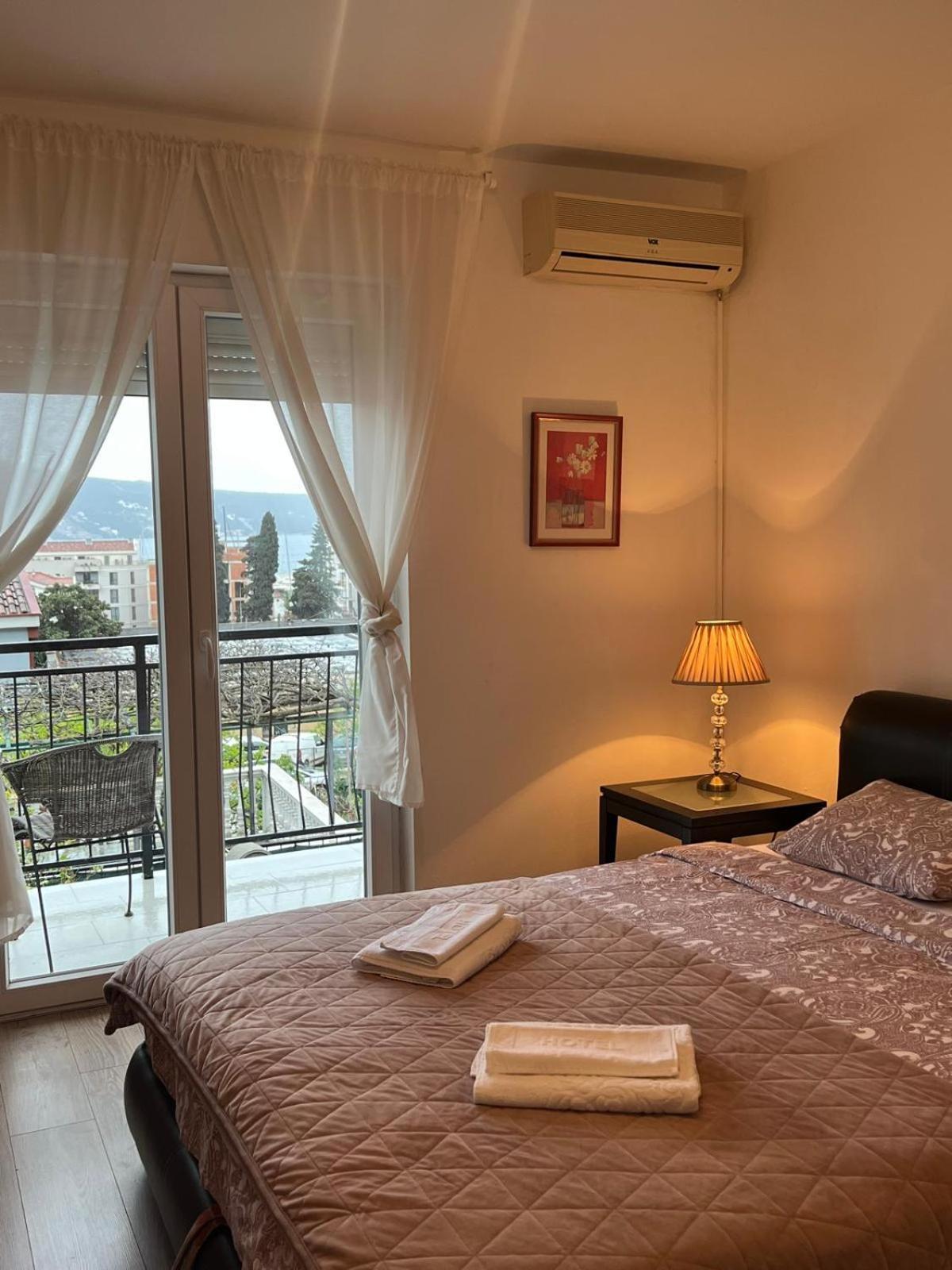 Apartments Lena Herceg Novi Exterior foto